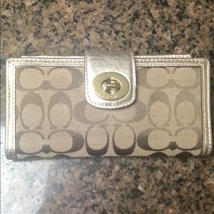 AUTHENTIC Large Coach Wallet